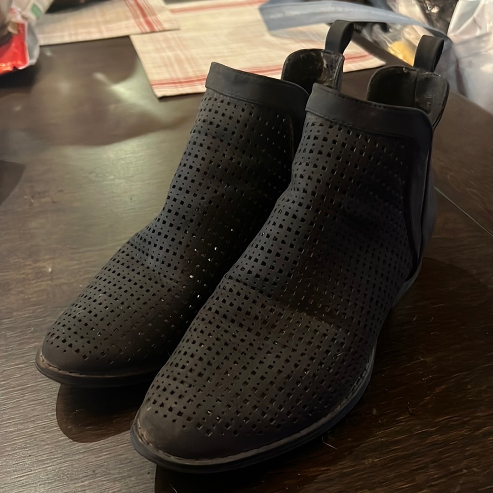 Black boots